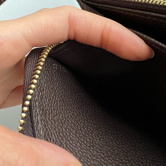 Louis Vuitton Empreinte Leather Zippy Wallet in Terre - Picture 8 of 11